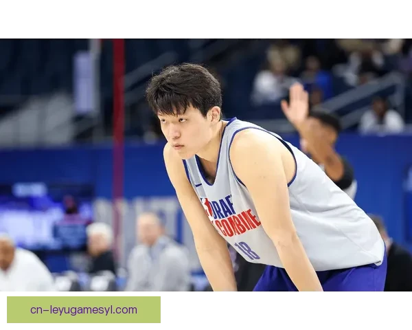 杨瀚森三分后逗笑全场欲防约基奇